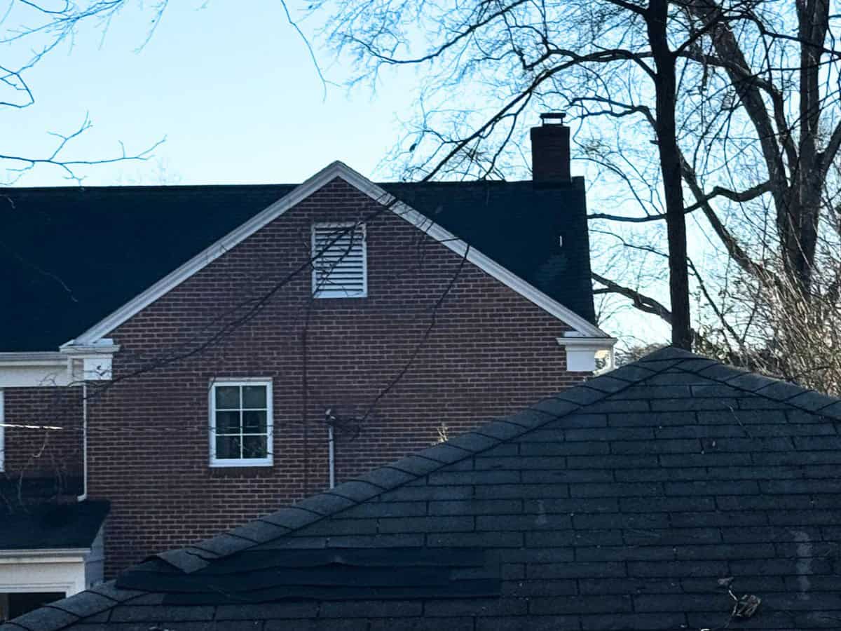 What Common Roofing Problems Can Experts Fix