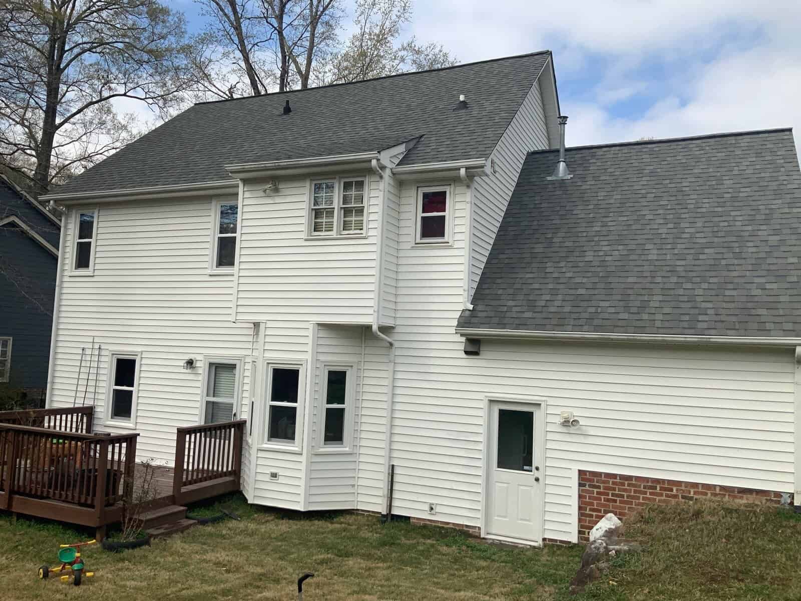 how much damage can a leaking roof cause