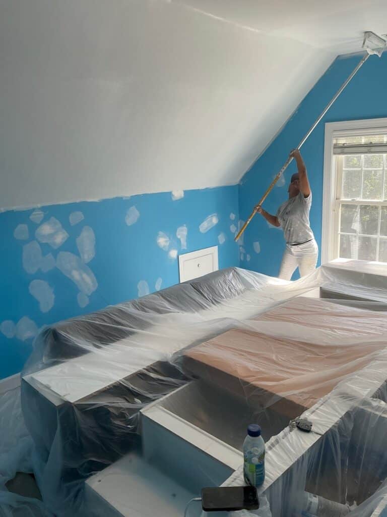 Gonzales Painters – Painting Accent Wall of a bedroom